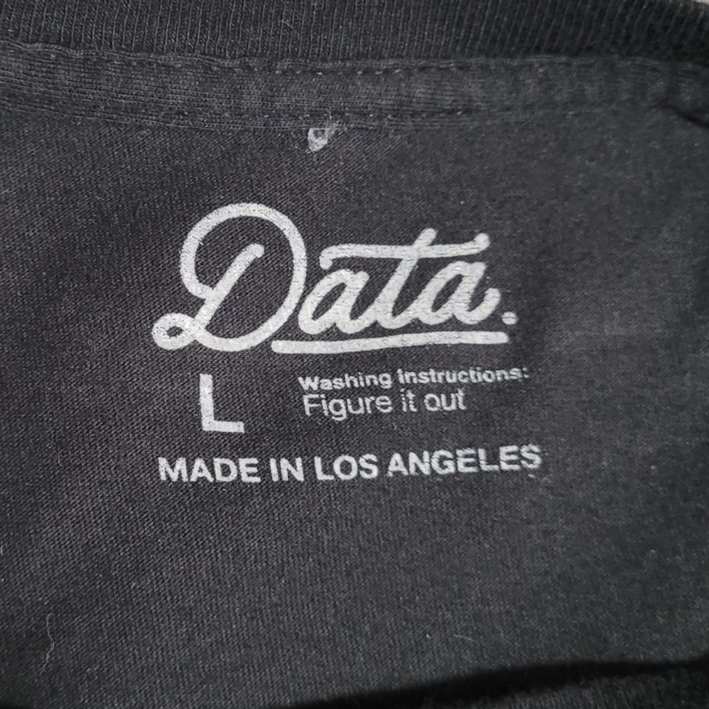 T-Shirt - Picture 4 of 4